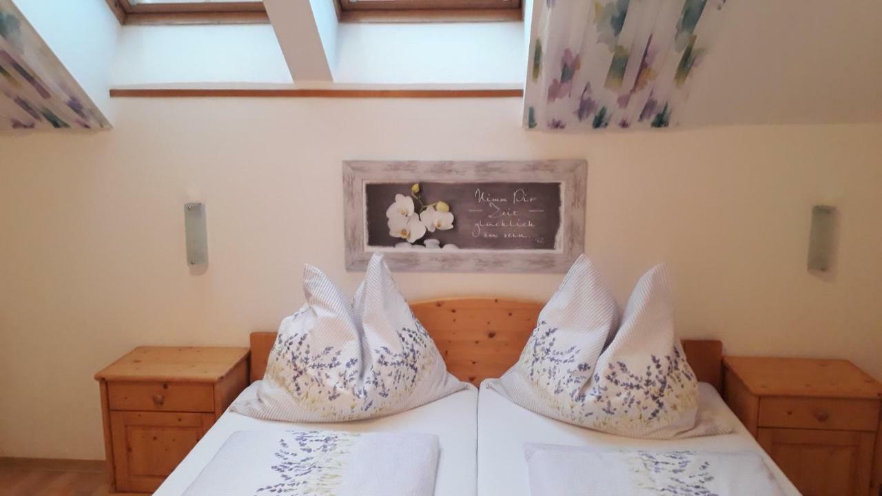 Weingut Familie Krell Hotel Mitterretzbach Eksteriør billede